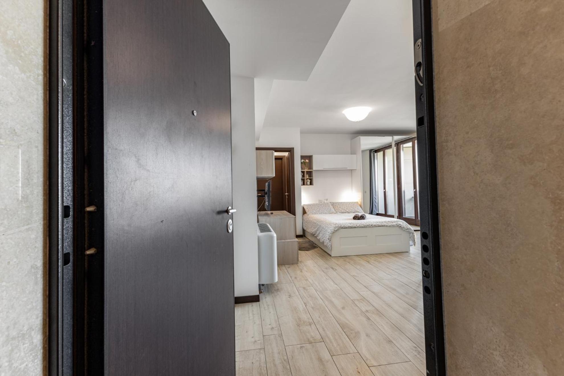 Monolocale Con Balcone Self Check In Milano Sempione Exterior photo